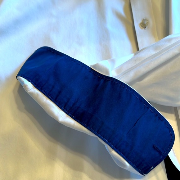 Men’s UNTUCKit Shirt - Picture 5 of 5